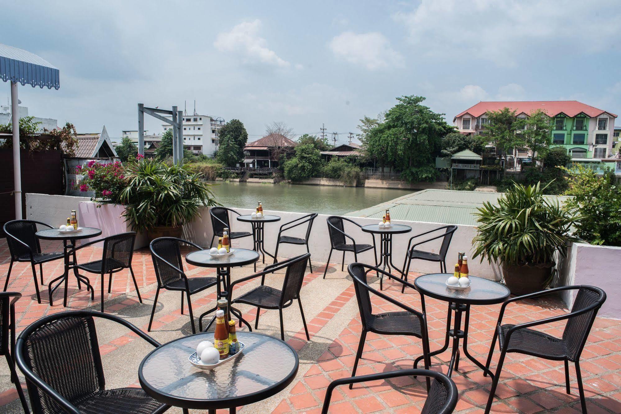 Ayothaya Riverside Hotel Phra Nakhon Si Ayutthaya Exterior foto