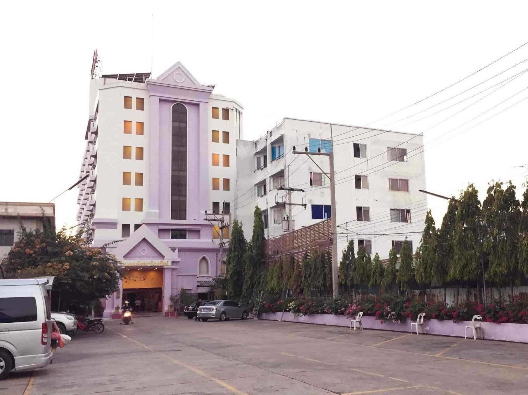 Ayothaya Riverside Hotel Phra Nakhon Si Ayutthaya Exterior foto